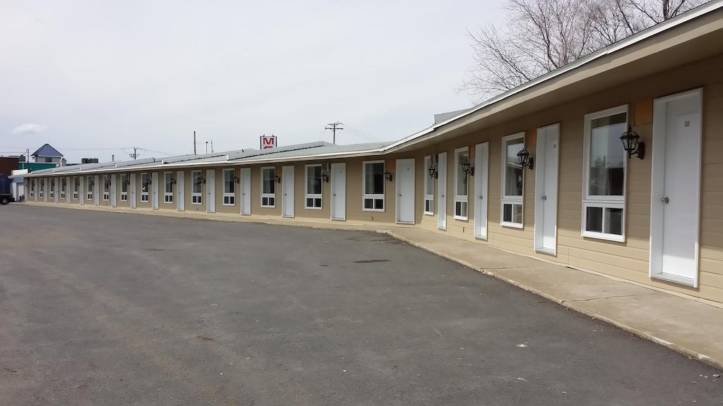 Motel Iberville Saint-Jean-sur-Richelieu Esterno foto