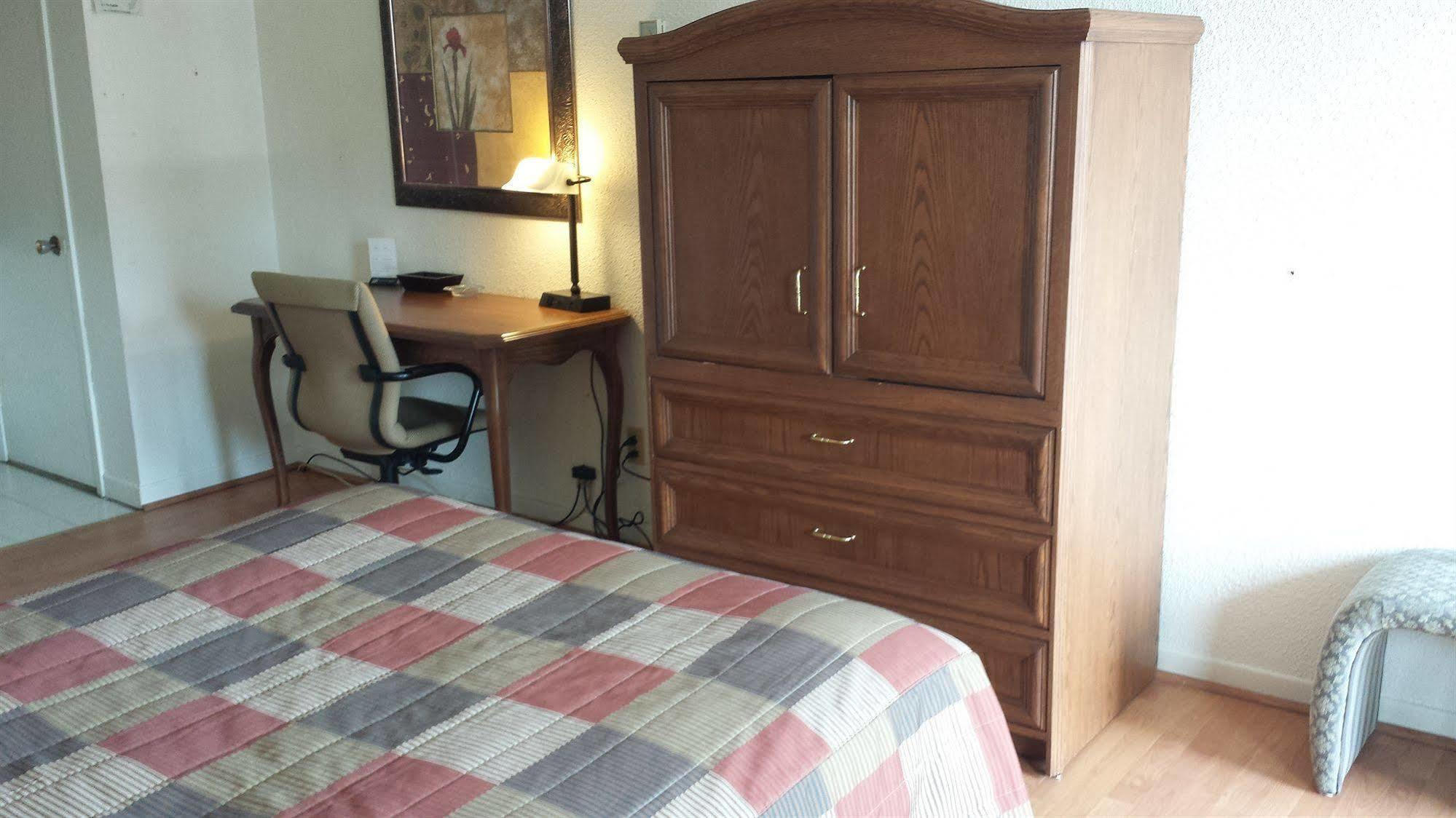 Motel Iberville Saint-Jean-sur-Richelieu Esterno foto