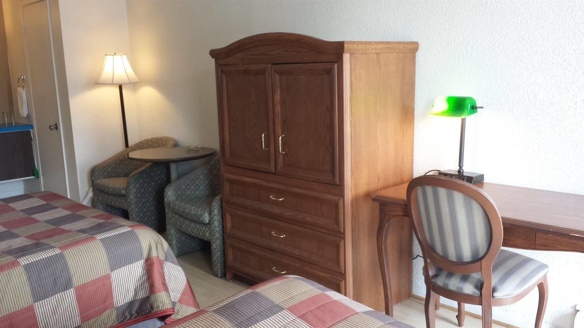 Motel Iberville Saint-Jean-sur-Richelieu Esterno foto