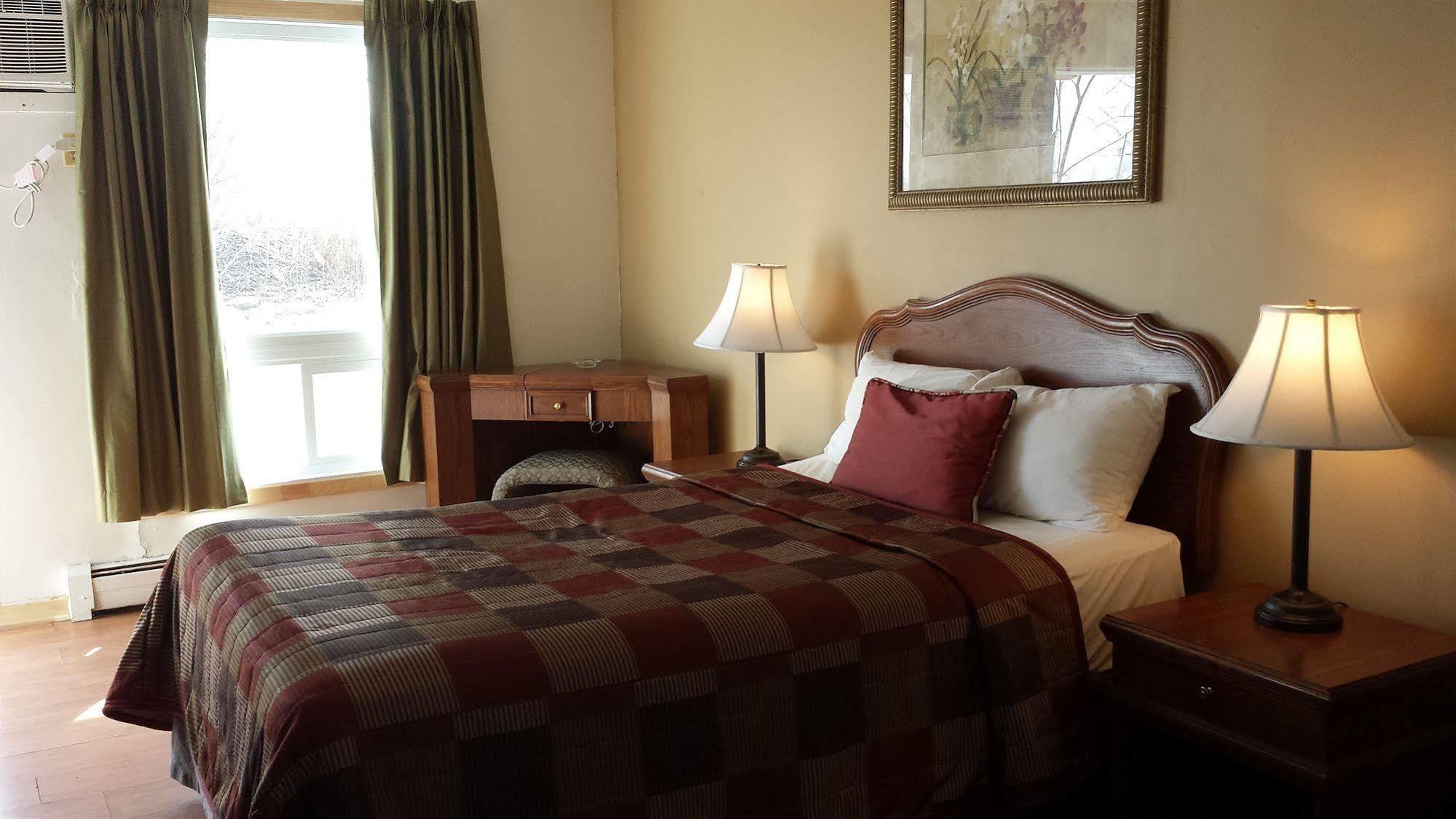 Motel Iberville Saint-Jean-sur-Richelieu Esterno foto
