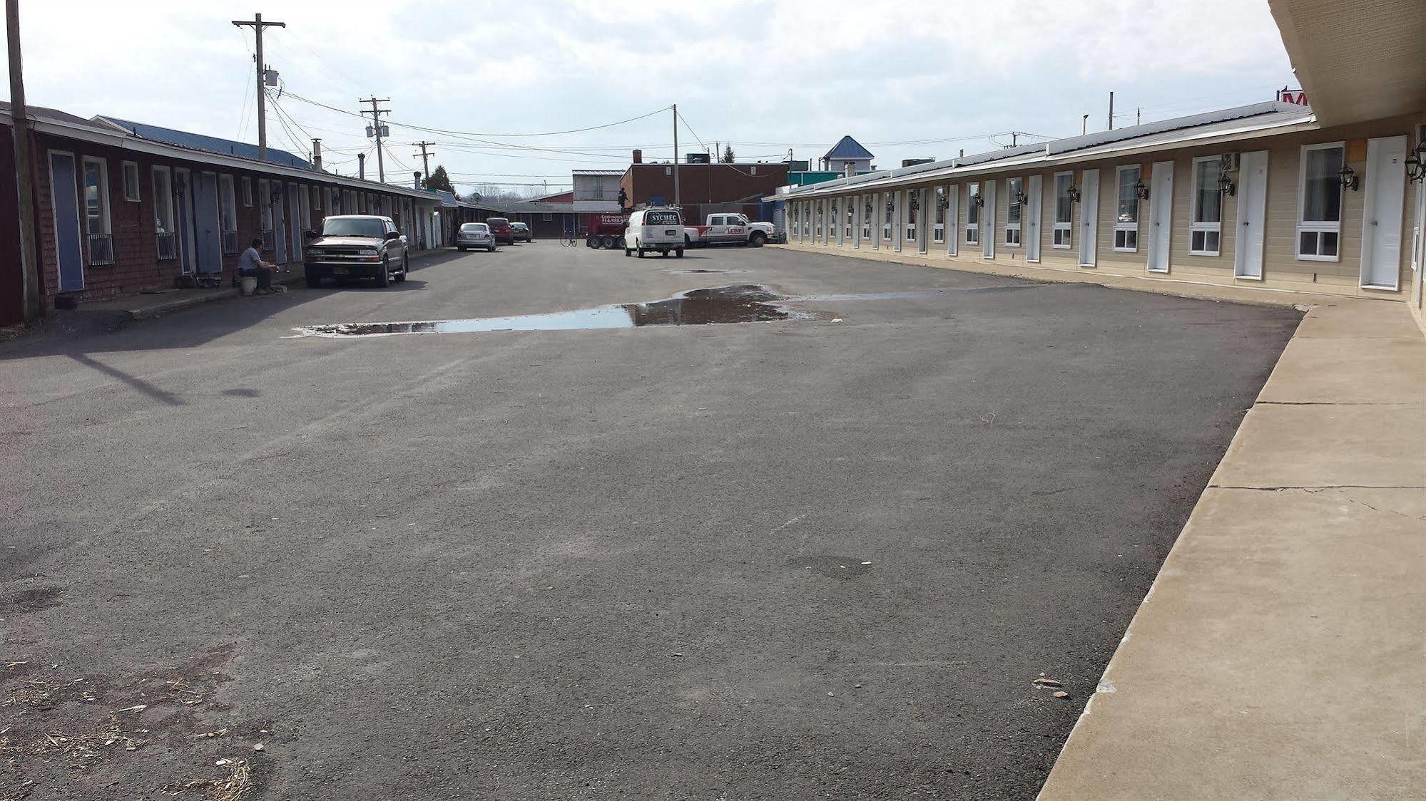 Motel Iberville Saint-Jean-sur-Richelieu Esterno foto