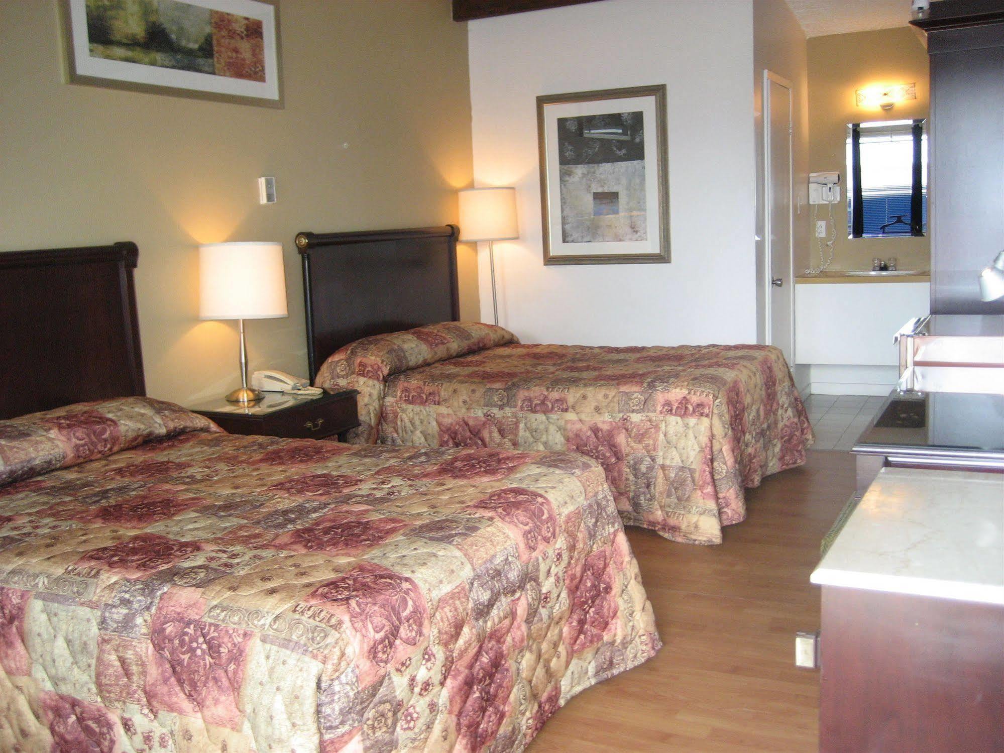 Motel Iberville Saint-Jean-sur-Richelieu Esterno foto