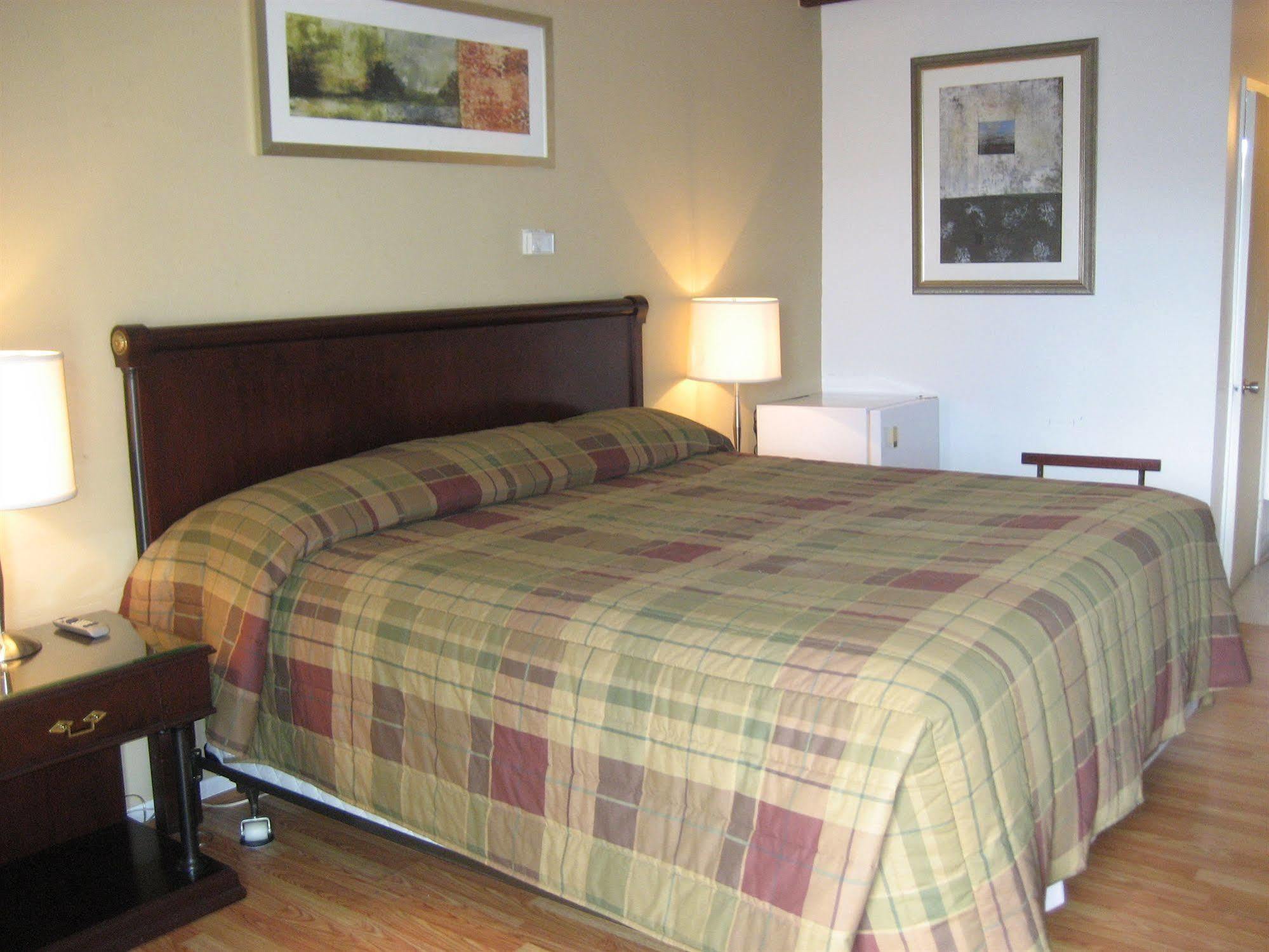 Motel Iberville Saint-Jean-sur-Richelieu Esterno foto